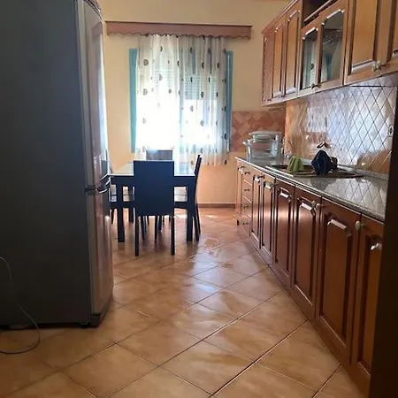 15 Min From The Sea